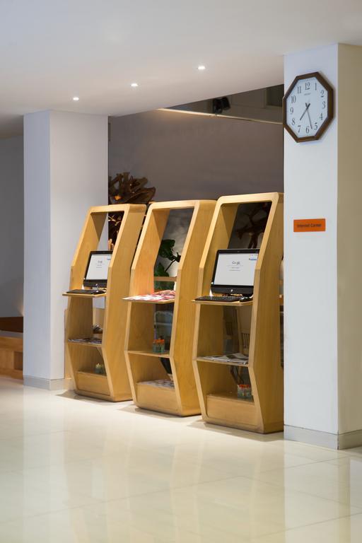 Harris Hotel Raya Кута Екстер'єр фото