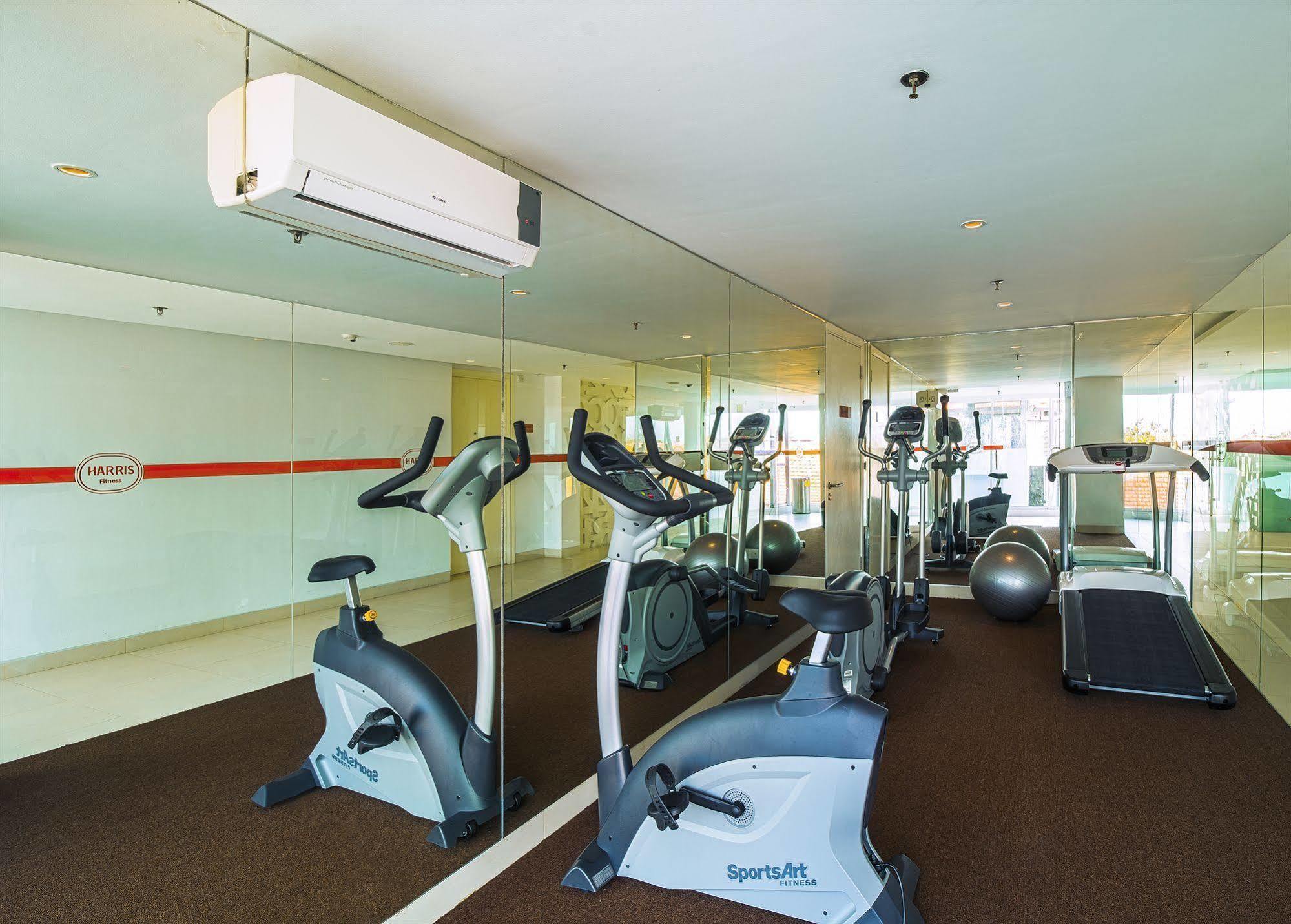Harris Hotel Raya Кута Екстер'єр фото