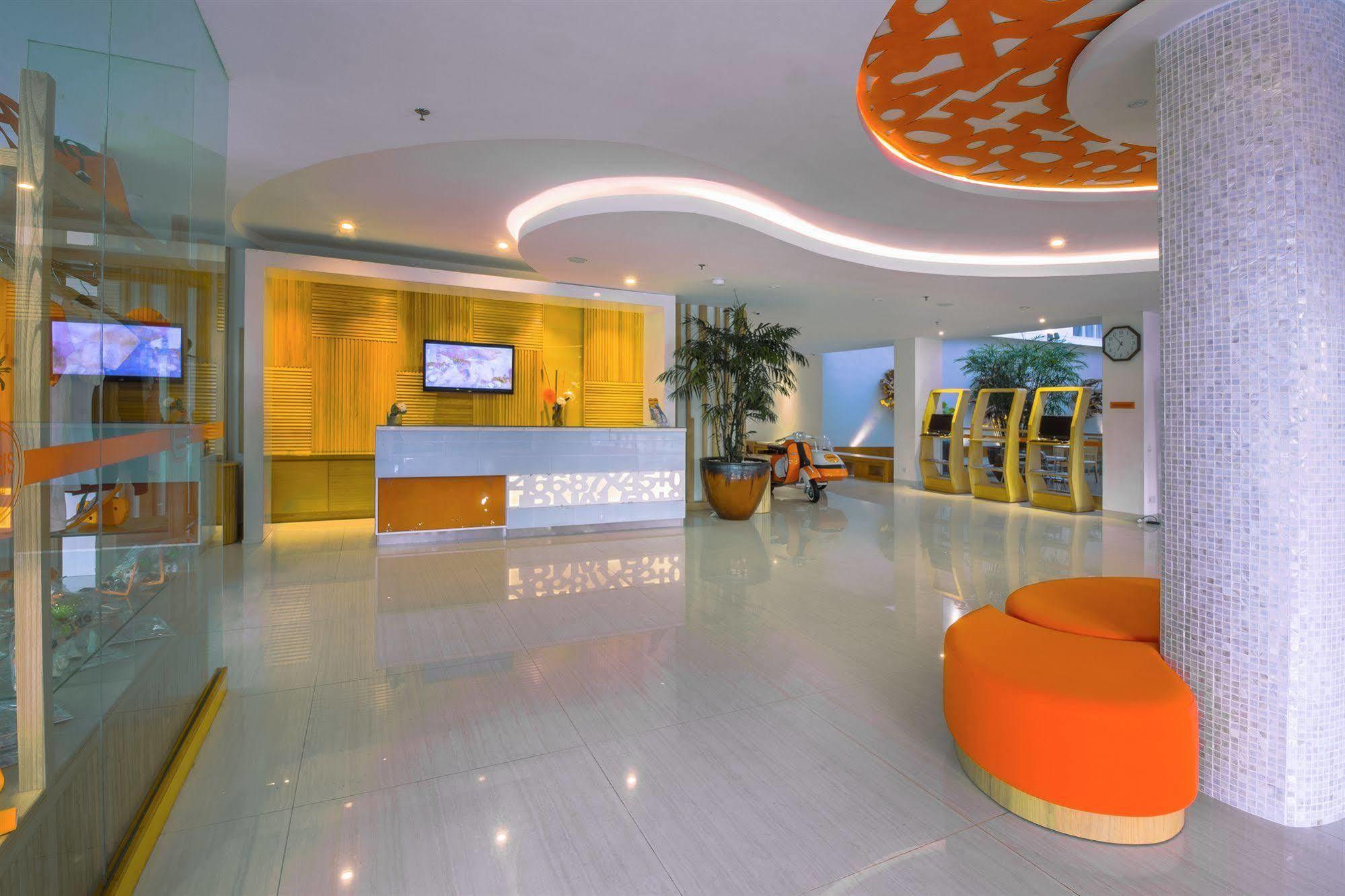 Harris Hotel Raya Кута Екстер'єр фото