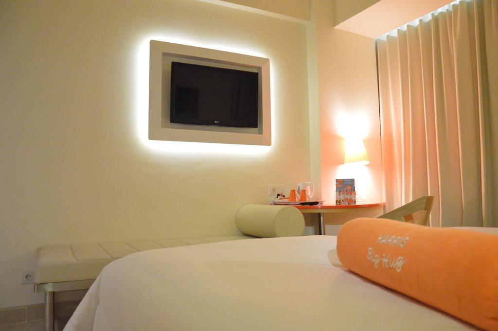 Harris Hotel Raya Кута Екстер'єр фото