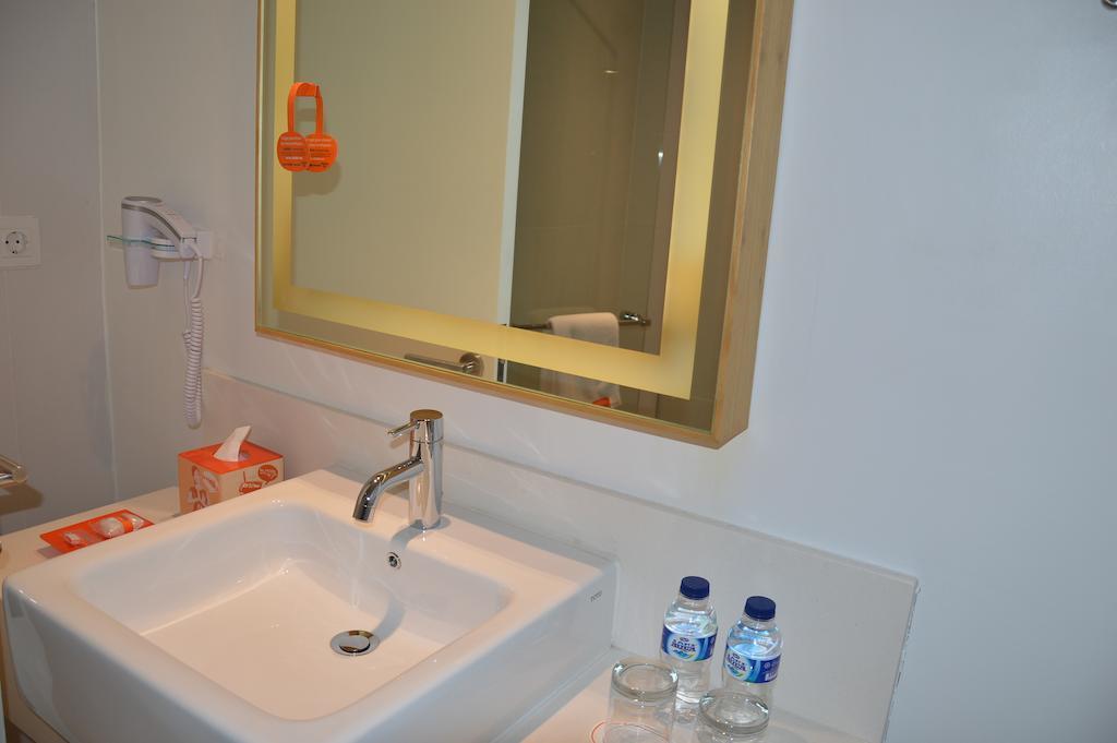 Harris Hotel Raya Кута Екстер'єр фото